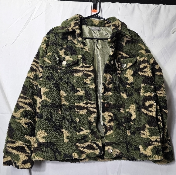 Sans Souci Jackets & Blazers - Sans Souci Teddy Trucker jacket camouflage